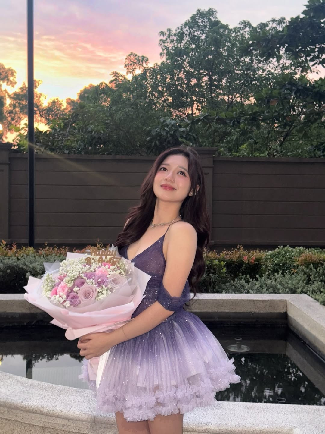 Trong loạt ảnh, Phương Thảo đã hóa thân thành nàng công chúa bước ra từ truyện cổ tích. (Ảnh: IGNV)