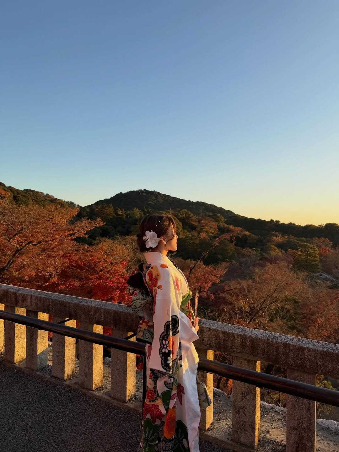 Thiều Bảo Trâm là một trong những ca sĩ có gu thời trang cá tính và sành điệu trong V-Biz. Cô thường xuyên khiến công chúng trầm trồ với những bộ trang phục thời thượng, tôn lên vóc dáng gợi cảm. (Ảnh: IGNV)