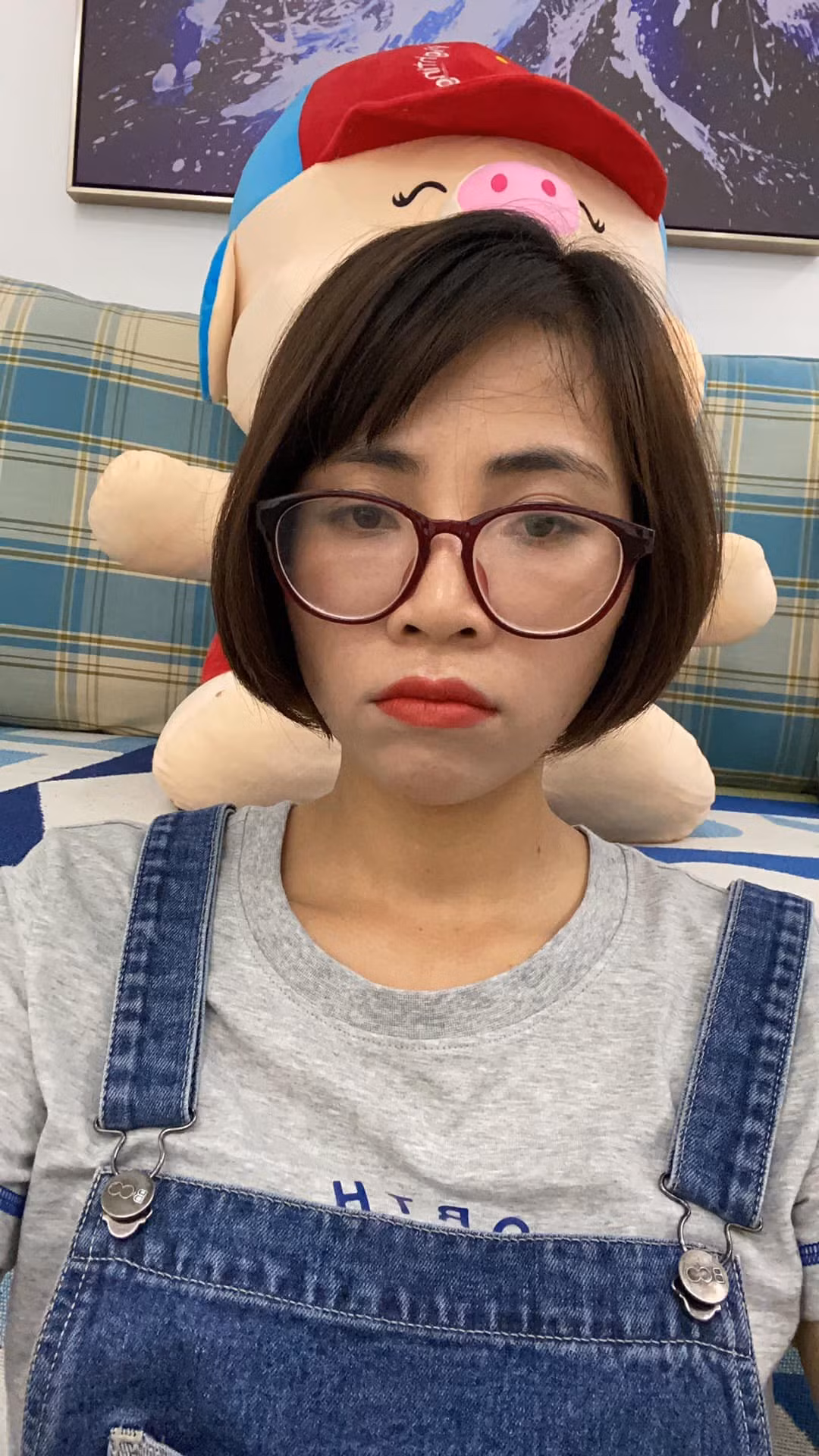 Bên cạnh đó, Thơ Nguyễn cũng cho rằng thành công lớn nhất cuộc đời cô không phải là kiếm được nhiều tiền, mà là được làm mẹ.