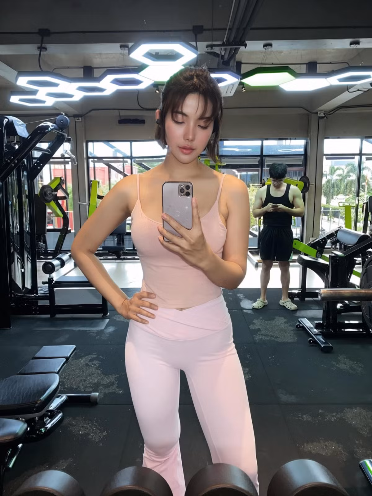 Hiện trang Facebook cá nhân của Anny đang có hơn 116.000 người theo dõi. (Ảnh: FBNV)