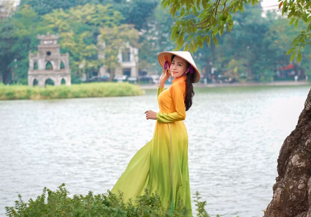 Chị vẫn sở hữu thân hình thon gọn dù đã trải qua hai lần sinh nở.