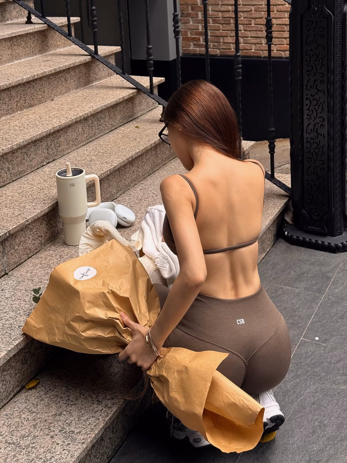 Không chỉ nổi bật với gu thời trang cá tính, gợi cảm, Sĩ Thanh còn là một tín đồ của lối sống lành mạnh.