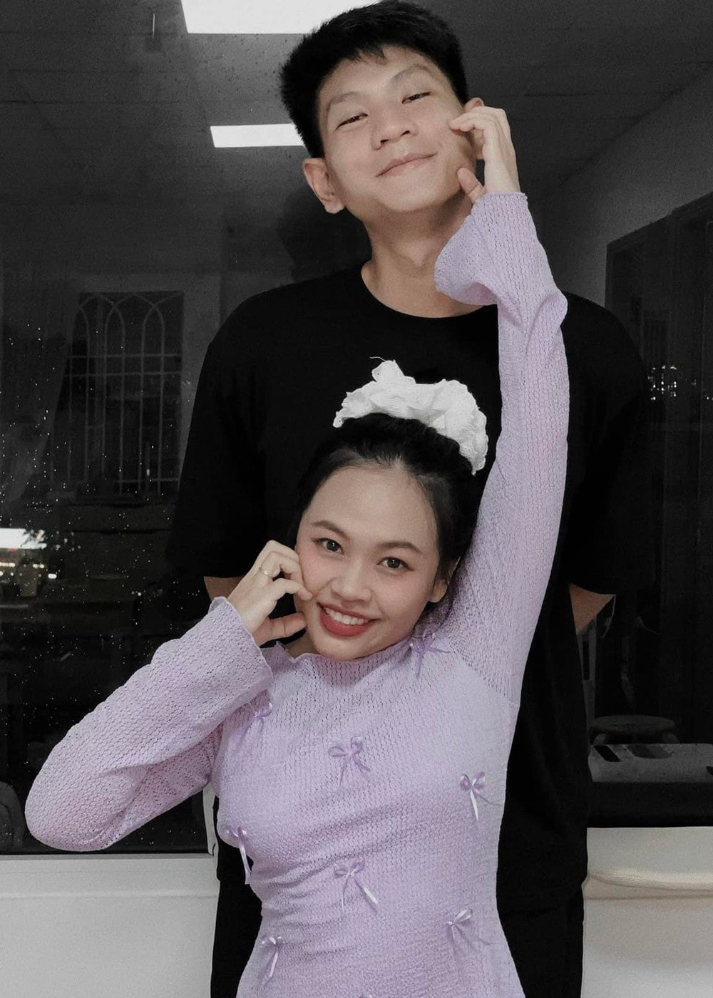 Cặp đôi của cô nàng có tên Võ Thị Bảo Ngọc và chàng trai Trịnh Minh Hải được nhiều người biết với chuyện tình đáng yêu giữa nàng nấm lùn và chàng cao kều. Cặp đôi có chiều cao chênh lệch 43cm (Bảo Ngọc cao 1m53, còn Minh Hải cao 1m96).