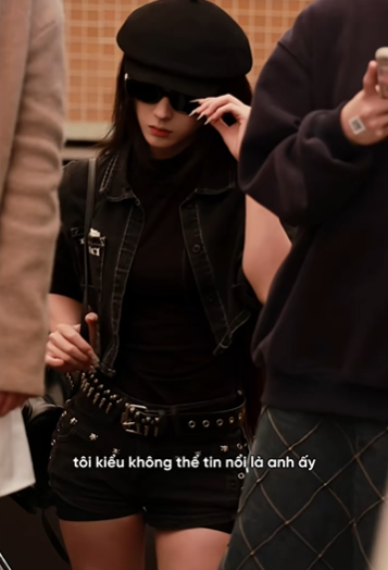 Hoài Thu tập trung vào biểu cảm lạnh lùng, bước đi dứt khoát, tạo cảm giác như đang trên đường ra sân bay hoặc tham gia một sự kiện thời trang quan trọng. (Ảnh: Tiktok @hthuu_)