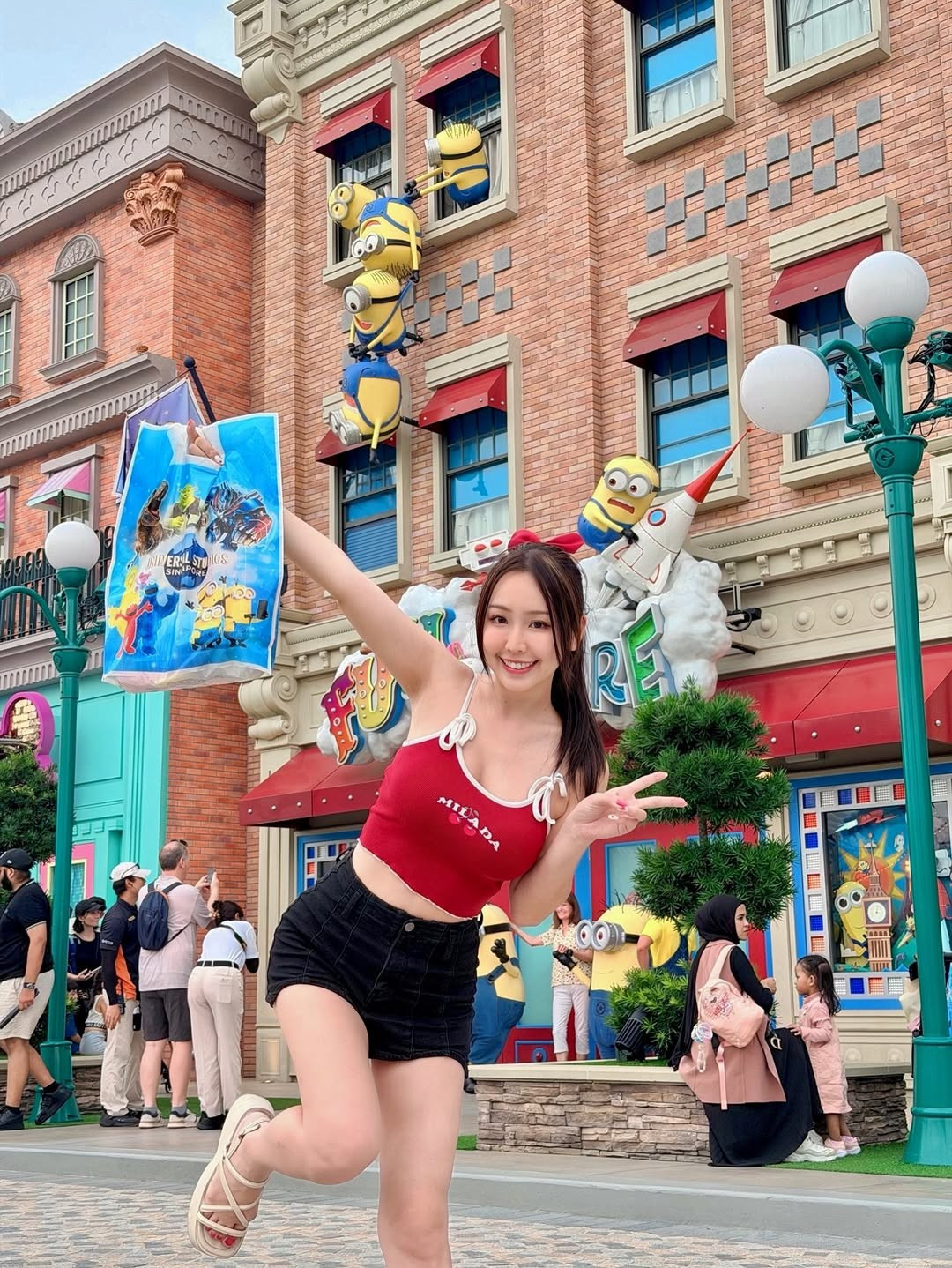 Màn cosplay sáng tạo, kết hợp giữa tình yêu dành cho nhân vật trong anime và du lịch, đã giúp cái tên Ccplay trở nên nổi tiếng hơn trong cộng đồng fan anime quốc tế. (Ảnh: IGNV)