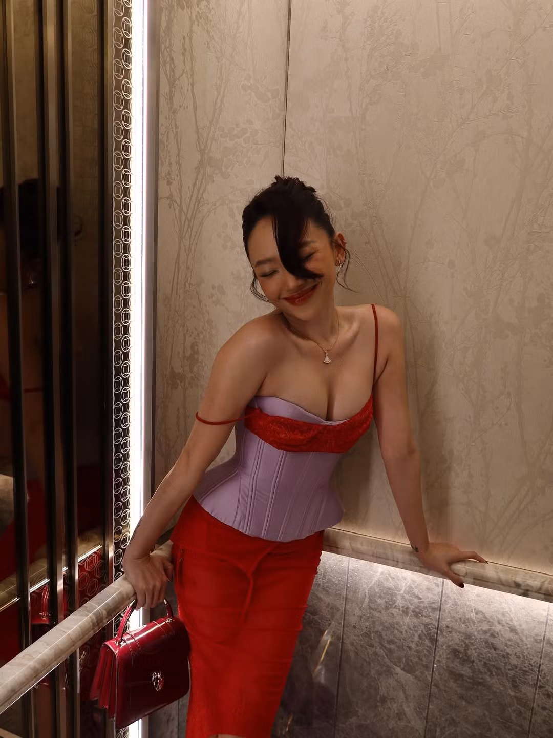 Nhiều người nhận xét sắc vóc của nữ ca sĩ quá trẻ so với tuổi. (Ảnh: IGNV)