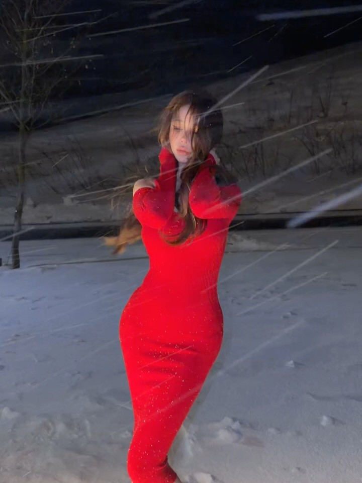 Theo dõi trang cá nhân của Yuanyuan, người hâm mộ không khỏi trầm trồ trước cuộc sống giàu có và thường xuyên đi du lịch khắp thế giới của cô. (Ảnh: IGNV)