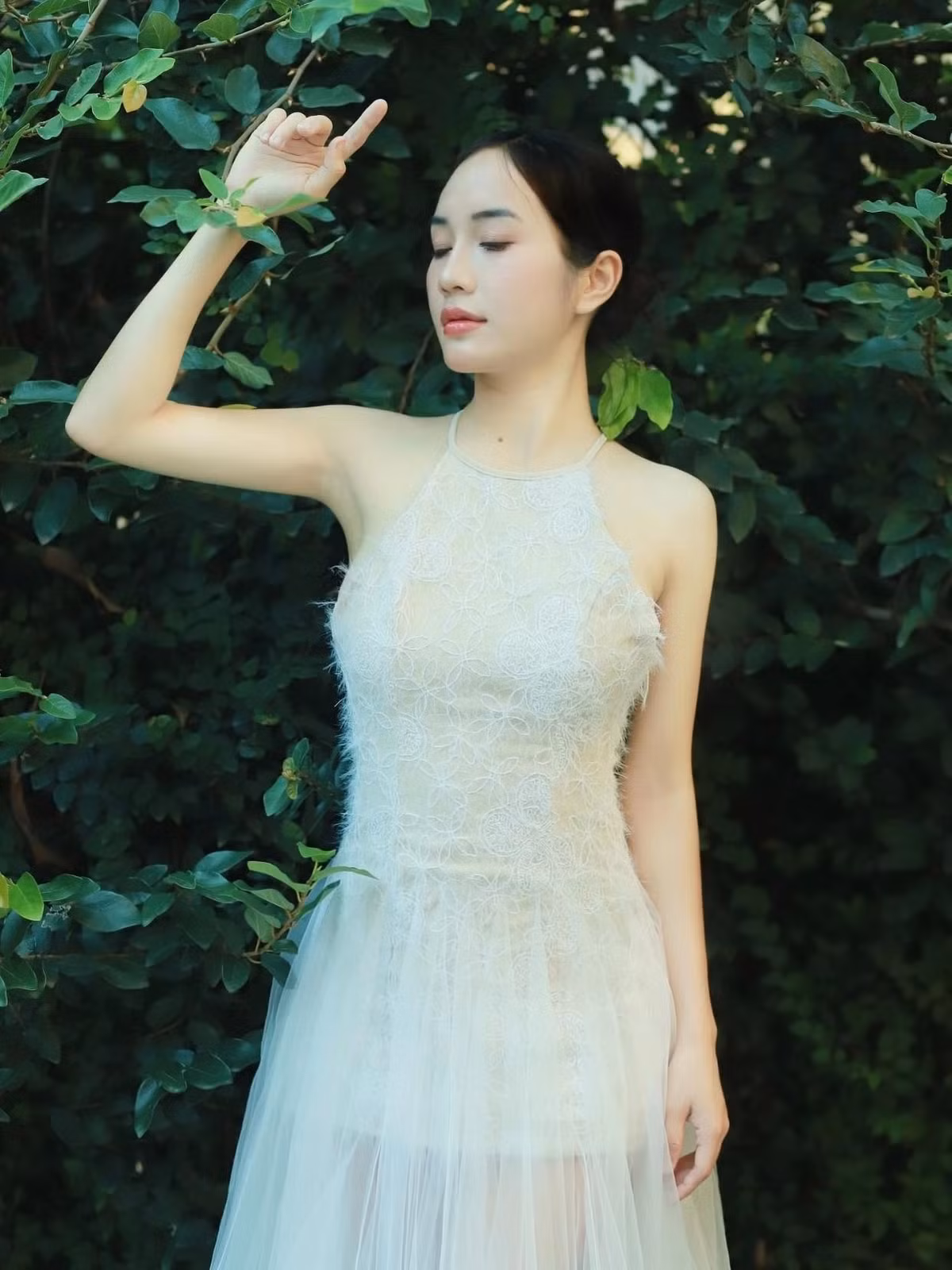 Ngọc Linh thường xuyên xuất hiện trên khán đài để cổ vũ cho bạn trai trong các trận đấu quan trọng. Sự có mặt của "hậu phương" xinh đẹp được cho là nguồn động lực lớn giúp Bảo Ngọc thi đấu thăng hoa và giành danh hiệu Thủ môn xuất sắc nhất tại các giải trẻ.