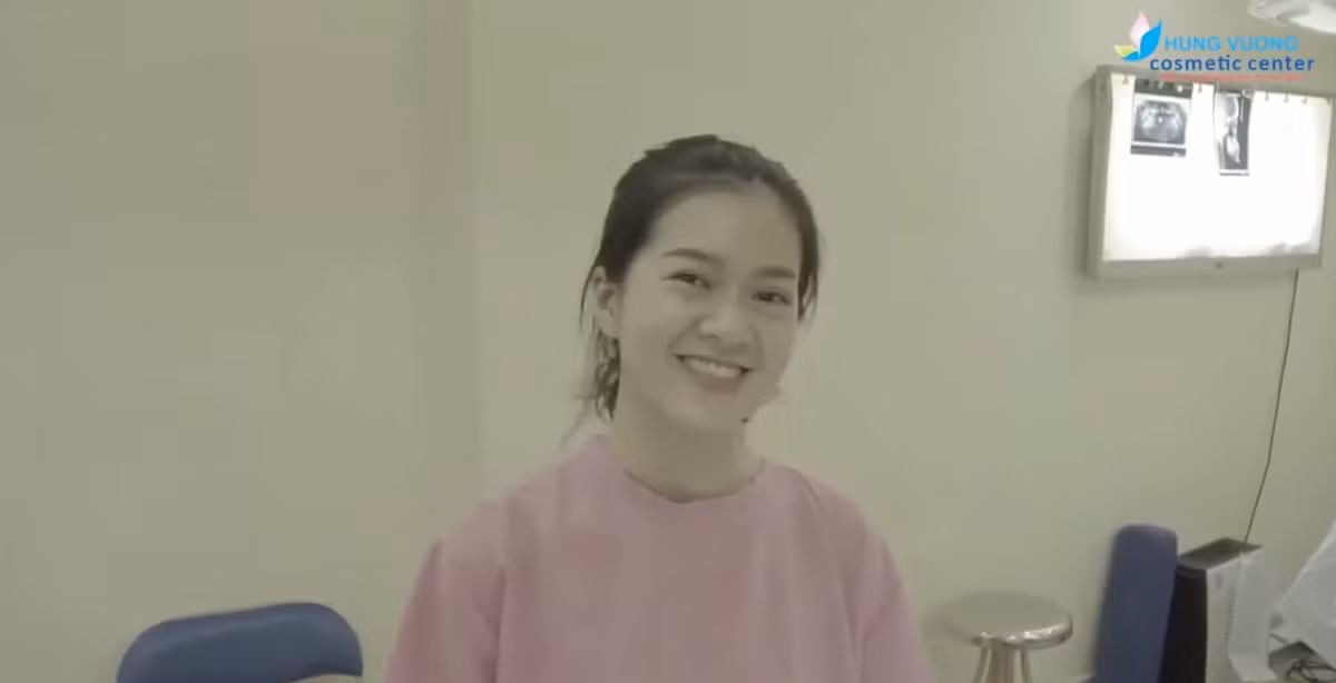 Theo một số thông tin từ bài đăng viral, Yên Đan thực hiện phẫu thuật từ năm 2017 - khi vừa tròn 20 tuổi.