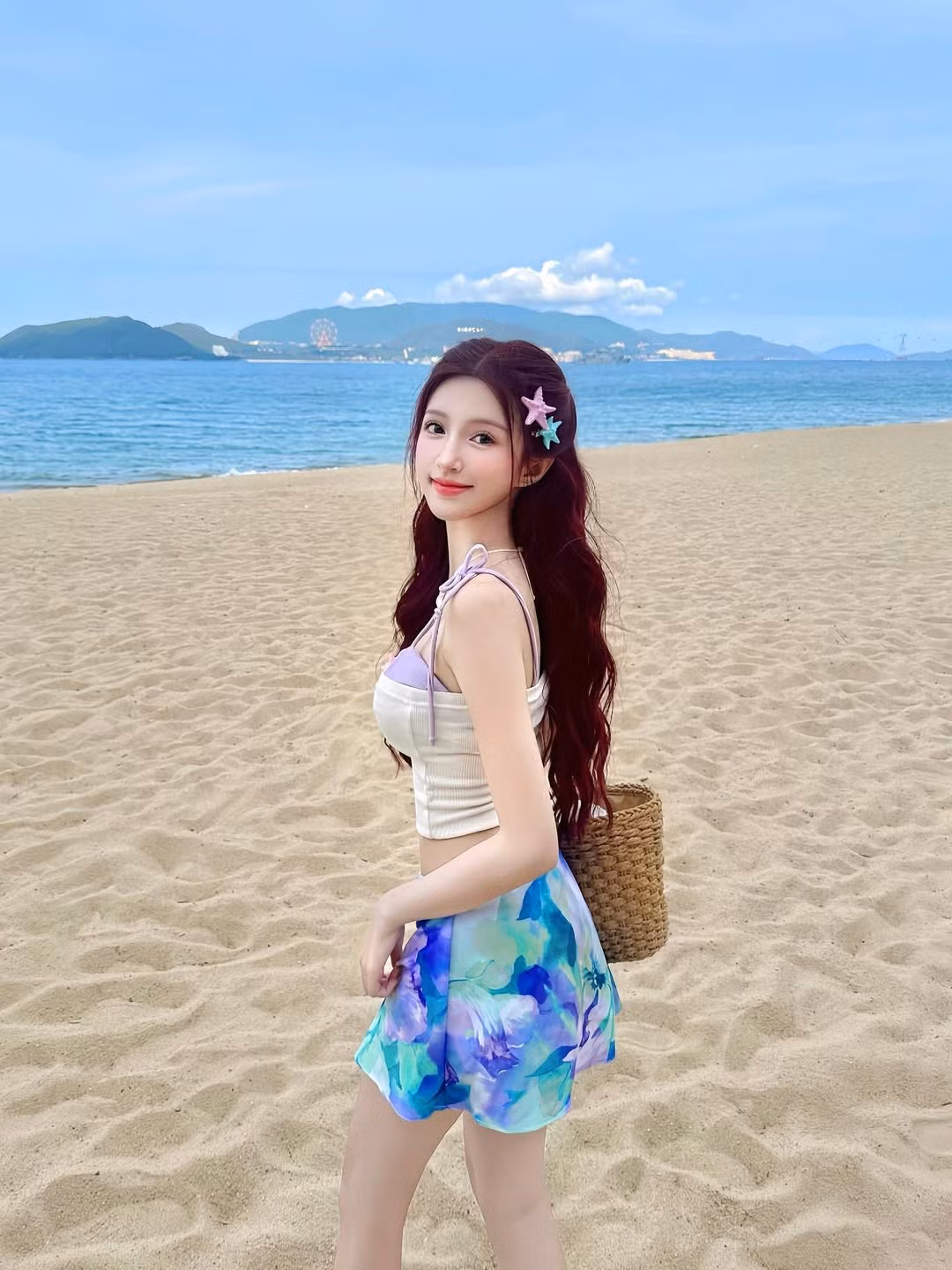 Bên cạnh chụp ảnh, Mỹ Uyên còn là một cô gái mê du lịch và ca hát, Uyên cũng thường xuyên cover các ca khúc mình yêu thích trên trang cá nhân. (Ảnh: IGNV)