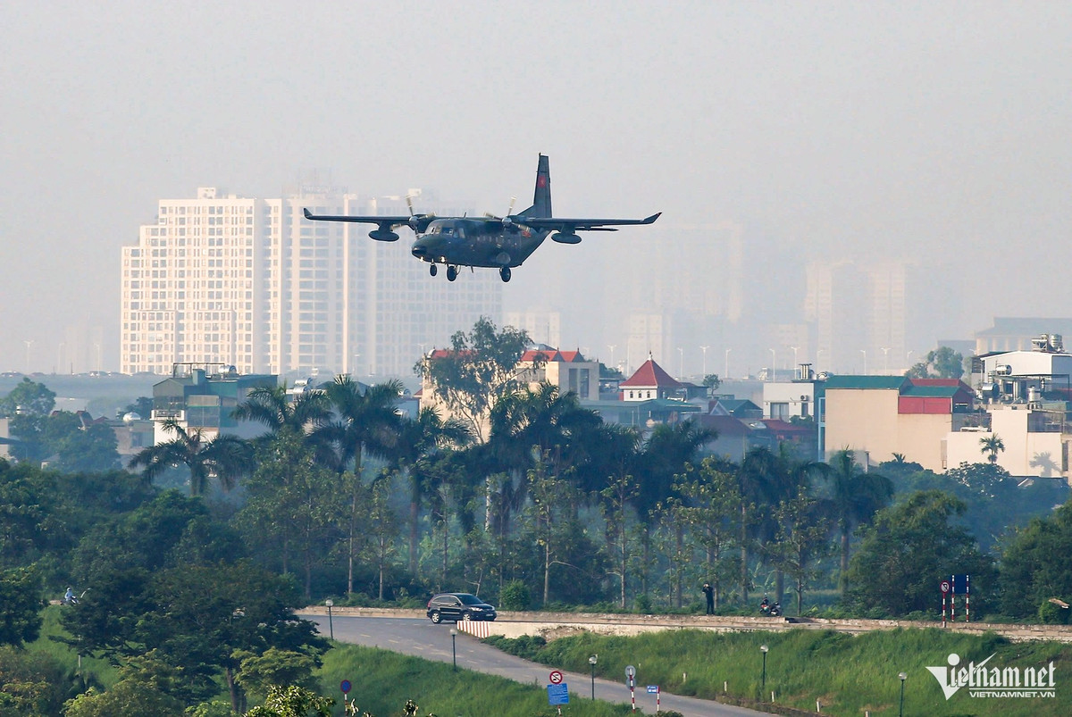 Máy bay sẽ giữ đội hình 1-2-1, đồng tốc và cự ly khi bay qua lễ đài tại Quảng trường Ba Đình.