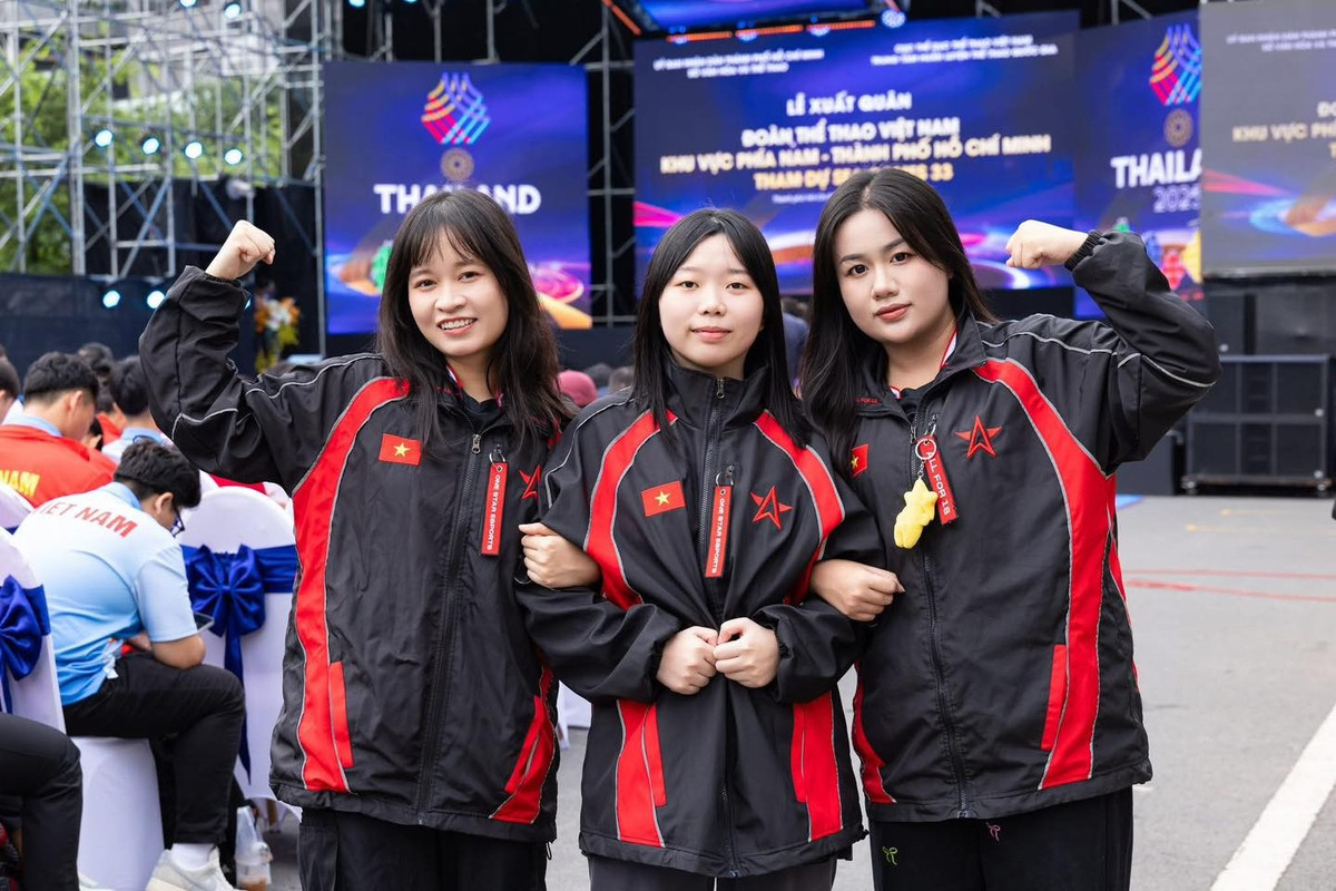 Không chỉ sở hữu kỹ năng thượng thừa tại bộ môn Liên Quân, những cô gái còn sở hữu vẻ ngoài xinh đẹp, phong thái tự tin đốn tim người hâm mộ. (Ảnh: One Star Esports)