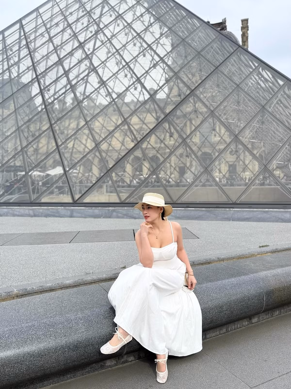 Joyce Tadeo hiện tại là mẹ của hai đứa con và tận hưởng cuộc sống bình yên bên các con. (Ảnh: FBNV)