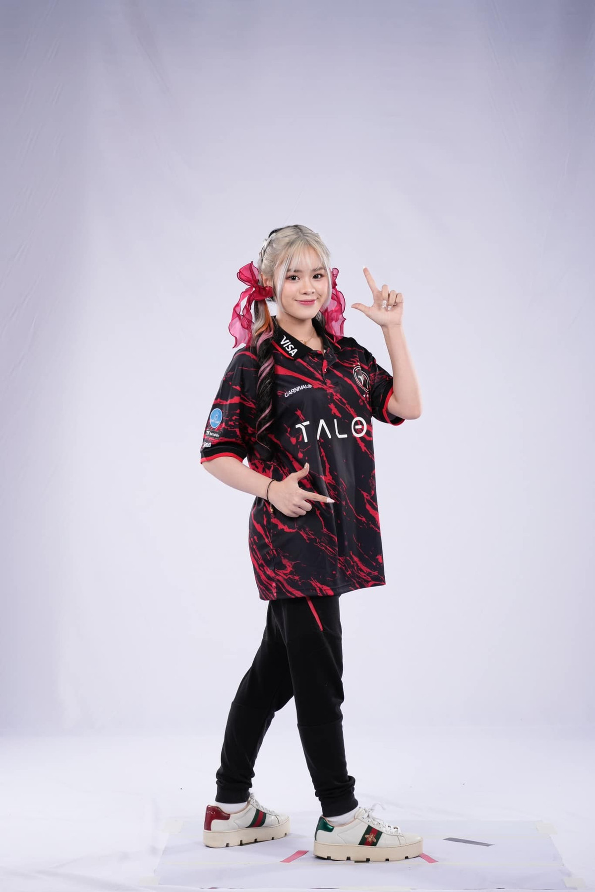 Tại SEA Games 33, nữ tuyển thủ nhiều lần bày tỏ sự quyết tâm giành danh hiệu cùng đồng đội. Bởi vậy khi phải đột ngột dừng lại hành trình, cô không tránh khỏi thất vọng. (Ảnh: FBNV)