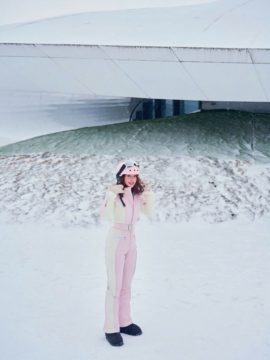 Không chỉ thu hút bởi nhan sắc cá nhân, chuyến đi này còn chiếm trọn spotlight nhờ sự xuất hiện của hội bạn thân "đỉnh chóp" của showbiz Việt.(Ảnh: IGNV)