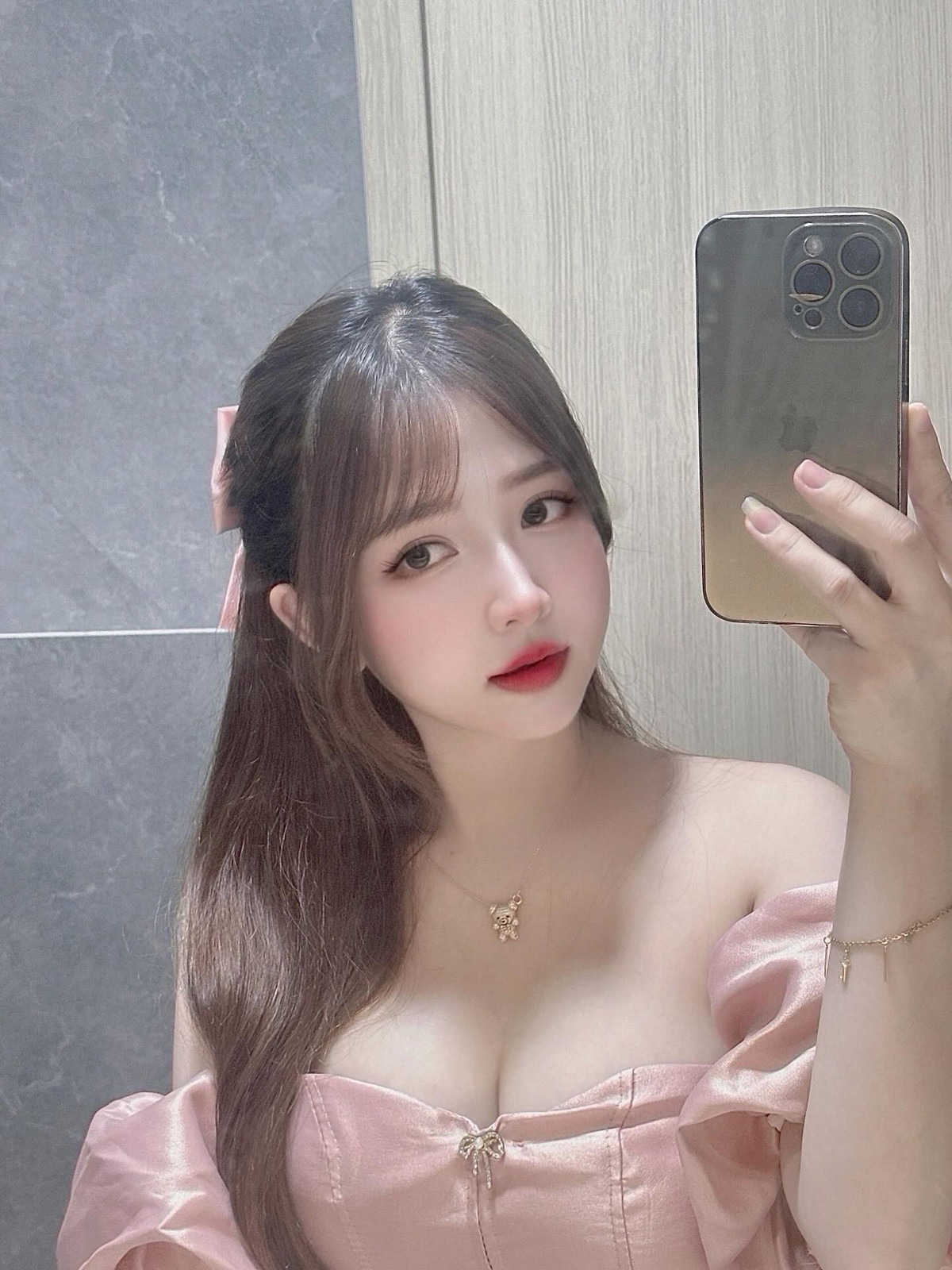 Suốt nhiều năm qua, Thùy Trang vẫn không ngừng hết hot trên các trang mạng xã hội. Cô sở hữu hơn 366.000 người theo dõi trên Instagram, hơn 1.4 triệu fan trên Tiktok. (Ảnh: IGNV)