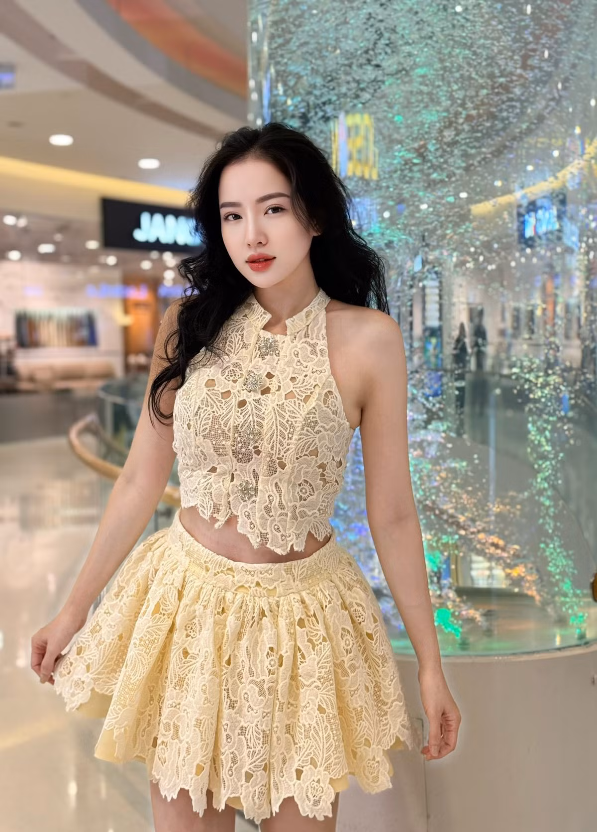 Tình yêu thể thao và sự kiên trì đã giúp cô có được vóc dáng khỏe khoắn, "chuẩn từng centimet". (Ảnh: FBNV)