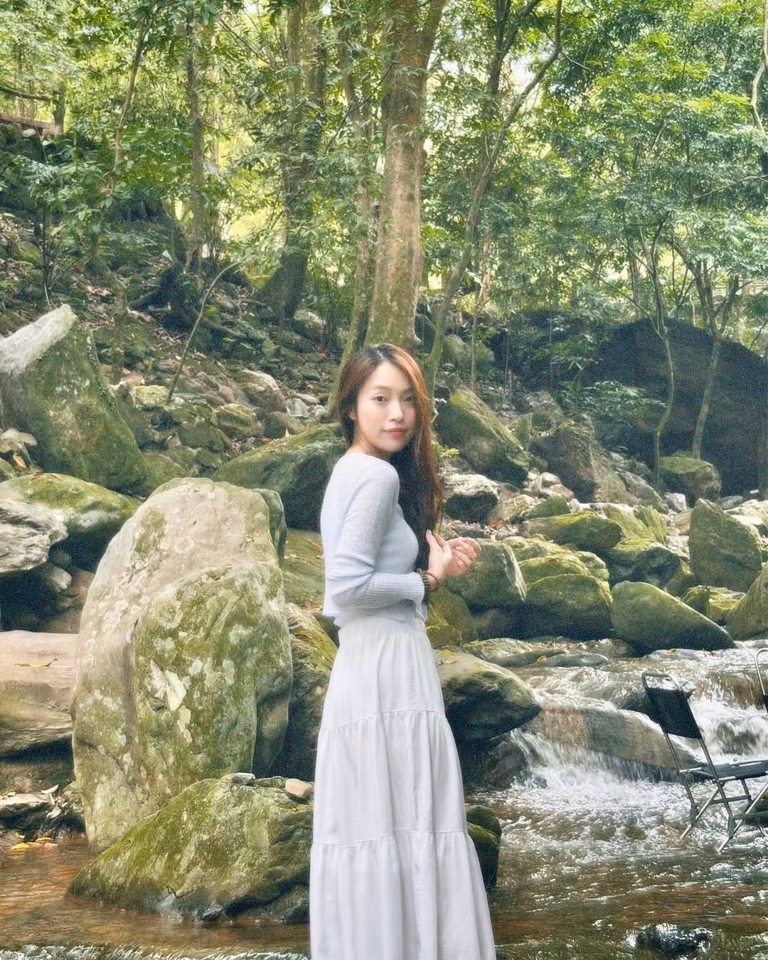 Ngay sau khi đăng tải, bộ ảnh đã thu hút hàng chục nghìn lượt yêu thích và chia sẻ từ cộng đồng mạng.