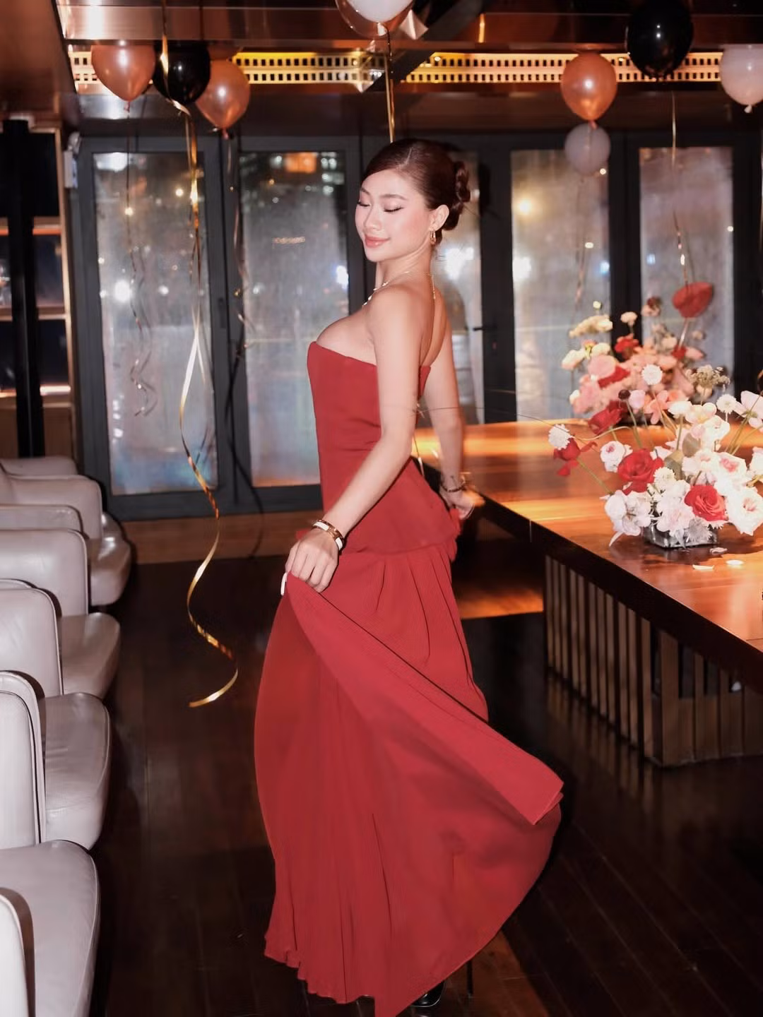 Louis Phạm từng là một trong những cái tên nổi bật của làng thể dục dụng cụ, không chỉ bởi thành tích ấn tượng mà còn nhờ ngoại hình sáng, phong cách sống hiện đại và cá tính. Tuy nhiên, cô nàng đã giải nghệ, chuyển sang làm TikToker và kéo theo loạt drama "chấn động" cõi mạng.