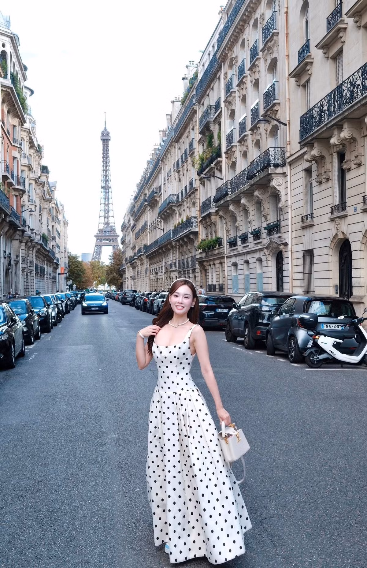 Công việc tiếp viên giúp cô nàng được đặt chân đến nhiều địa danh nổi tiếp trên thế giới. Trên trang cá nhân, Ngọc Mai cũng thường chia sẻ những hình ảnh check-in tại các quốc gia khác nhau. (Ảnh: FBNV)