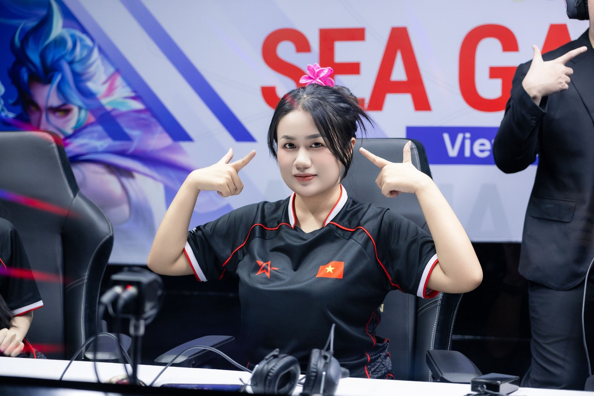 Đỗ Kỳ Duyên (thường được biết đến là Celine) đám nhận vị trí đi rừng của đội tuyển. Cô nàng là một tuyển thủ sở hữu lối chơi táo bạo, máu lửa và khả năng gây áp lực mạnh lên toàn bản đồ. (Ảnh: One Star Esports)