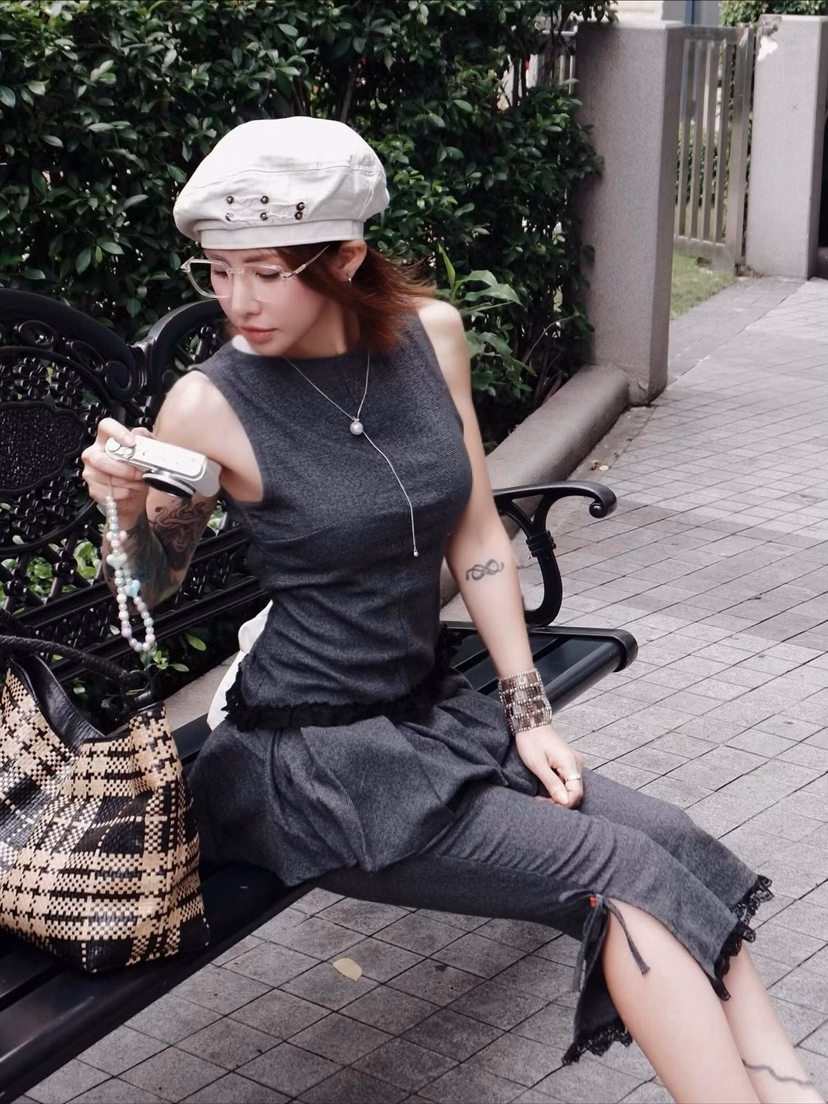 Sau những ồn ào tình cảm trong quá khứ, Du Uyên đang có sự lột xác mạnh mẽ về phong cách, ngày càng táo bạo và quyến rũ. (Ảnh: IGNV)