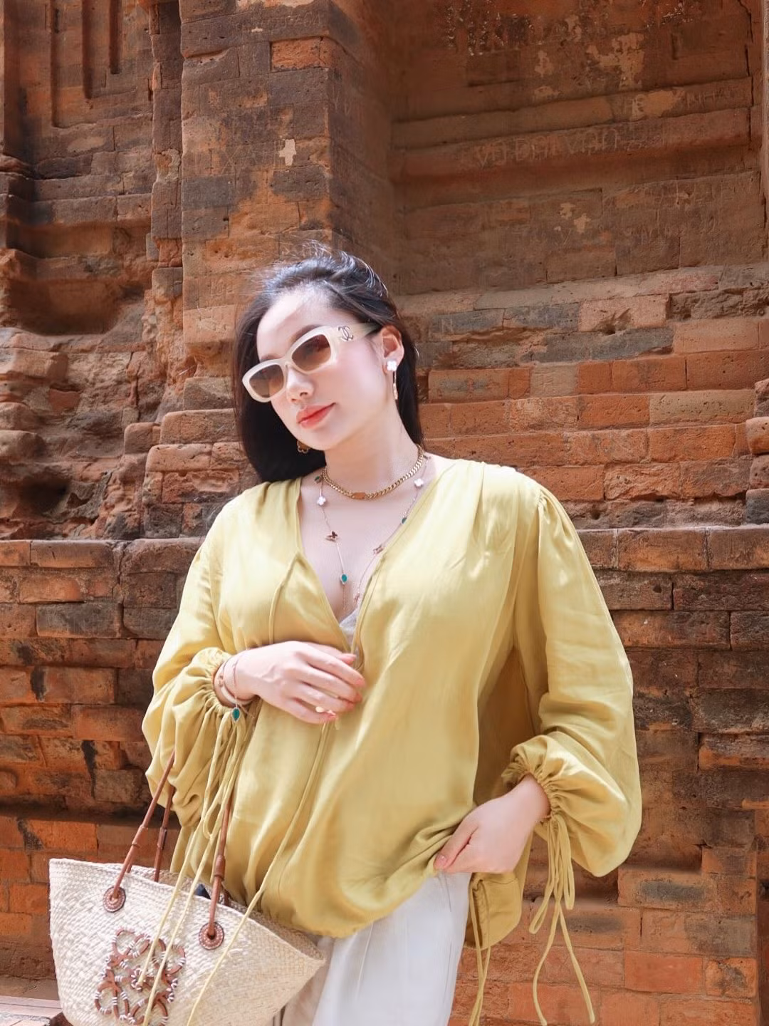 Sau đám cưới hoành tráng cuối năm 2024, việc cô nàng tiết lộ mang thai em bé đầu lòng đã nhận được nhiều lời chúc mừng. (Ảnh: FBNV)