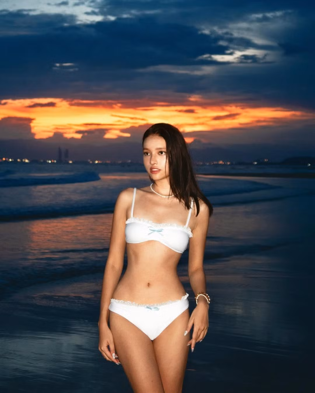 Tương tự như Thạch Trang - nhân vật chính được nhắc đến trong video, Yo Bae cũng là một du học sinh tại Đức. Cô có 8.5 IELTS, sở hữu kênh YouTube có với hơn 401.000 người đăng ký. (Ảnh: IGNV)