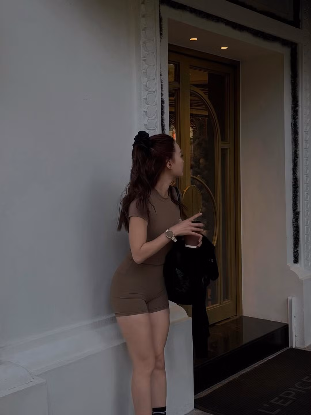 Sun HT là một trong những hot girl đời đầu nổi tiếng của Hà thành, thuộc nhóm bạn thân "F4" cùng với Chi Pu, Quỳnh Anh Shyn, và Salim. (Ảnh: IGNV)