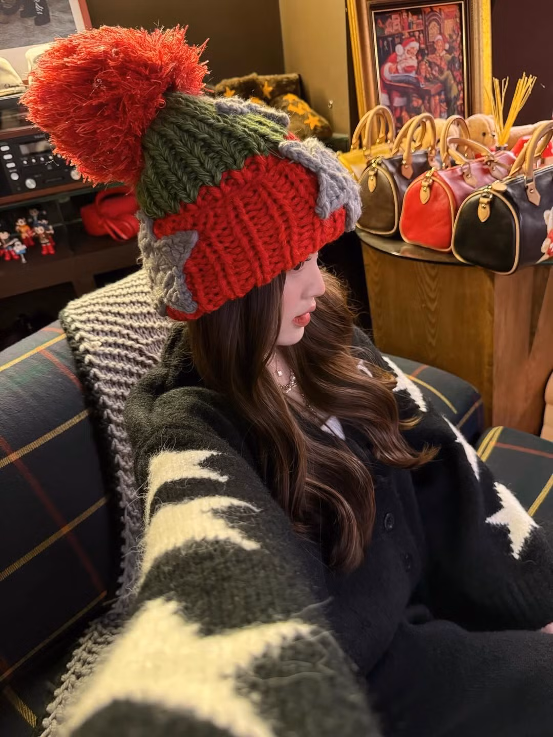 Hot girl Tăng Mỹ Hàn luôn nổi tiếng với gu thời trang sành điệu, biến hóa và không ngại thử nghiệm những item độc đáo. (Ảnh: IGNV)