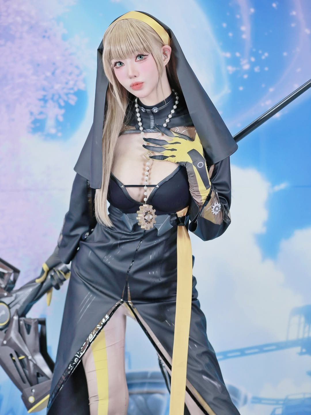 Được mệnh danh là "Nữ thần đường đua", Min Hanna sở hữu chiều cao ấn tượng, cùng với số đo hình thể hoàn hảo, đặc biệt là vòng eo thon gọn săn chắc và vòng một quyến rũ. (Ảnh: @minhanna)