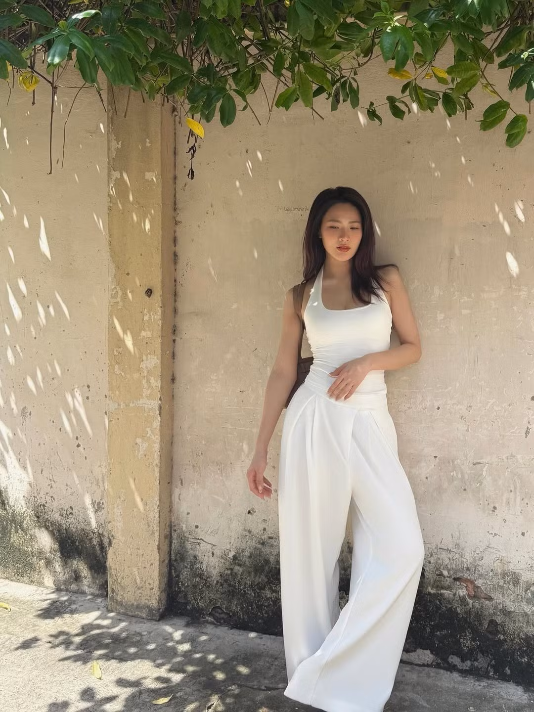 Dù là trên phim hay ngoài đời, nhan sắc và phong cách của cô vẫn luôn tỏa sáng, khiến người hâm mộ không khỏi trầm trồ. (Ảnh: IGNV)