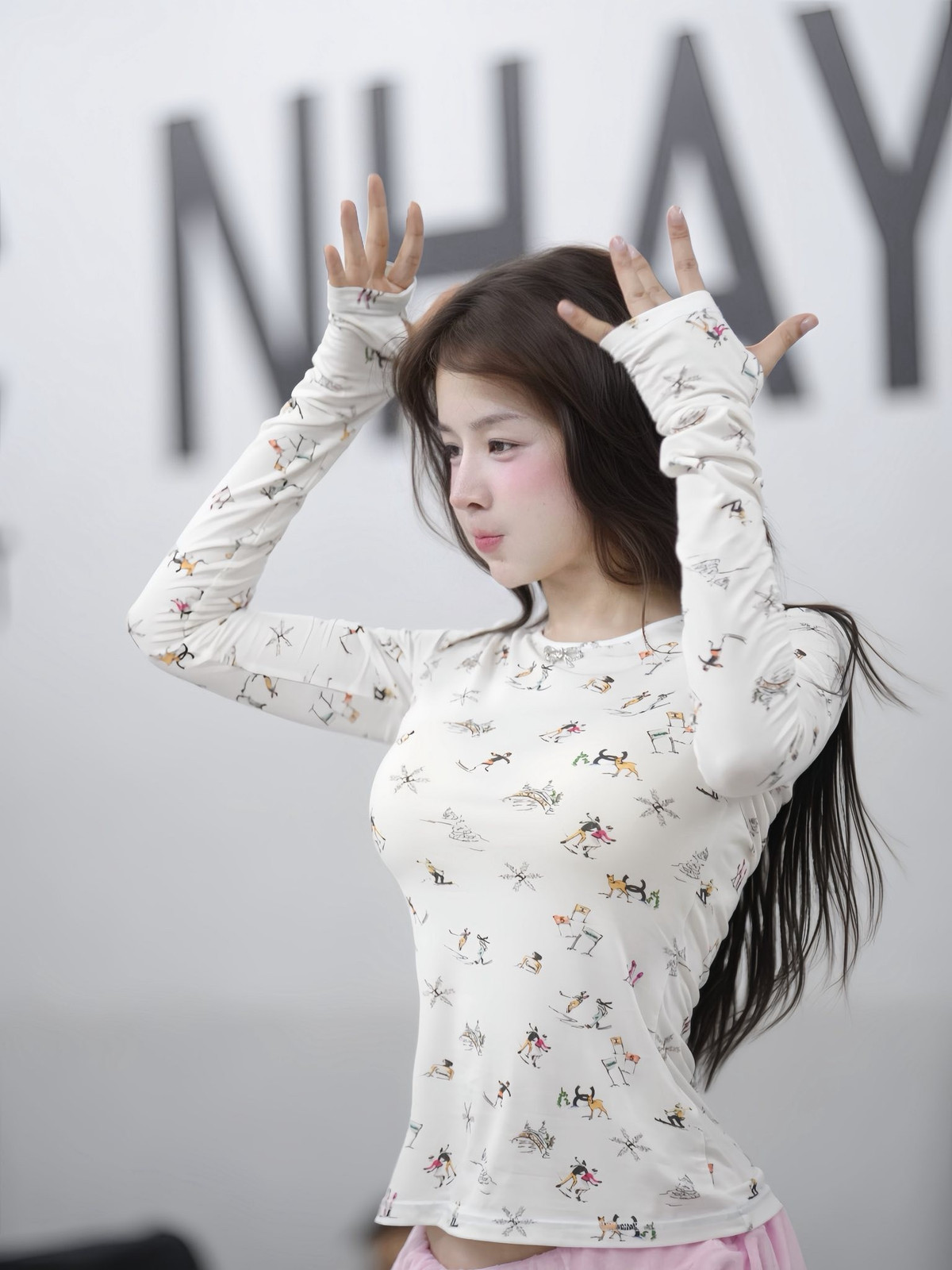 Ngay khi những hình ảnh này được đăng tải, cộng đồng fan của DJ Mie đã không ngừng bày tỏ sự ngưỡng mộ. Nhiều bình luận khen ngợi cô nàng đã có màn hóa thân xuất sắc, đầu tư công phu cho hình ảnh cá nhân. (Ảnh: IGNV)