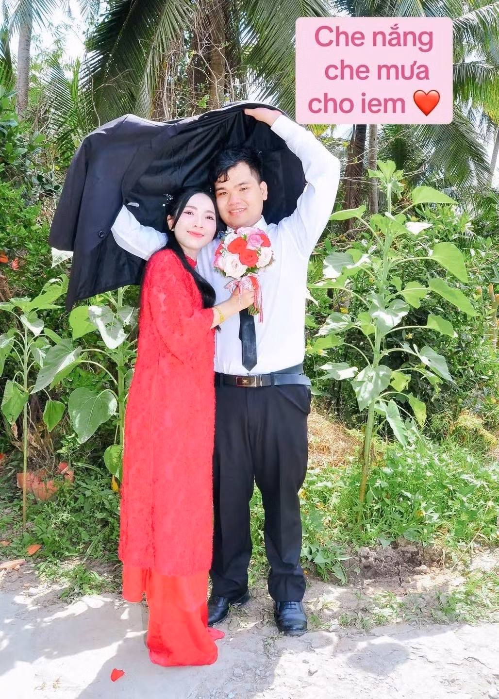 Nó không chỉ gây cười mà còn khơi gợi lại những ký ức đẹp về một thời đã qua, chứng minh rằng đôi khi, sự giản dị và nét cổ điển lại có sức hút đặc biệt, tạo nên những dấu ấn khó quên.