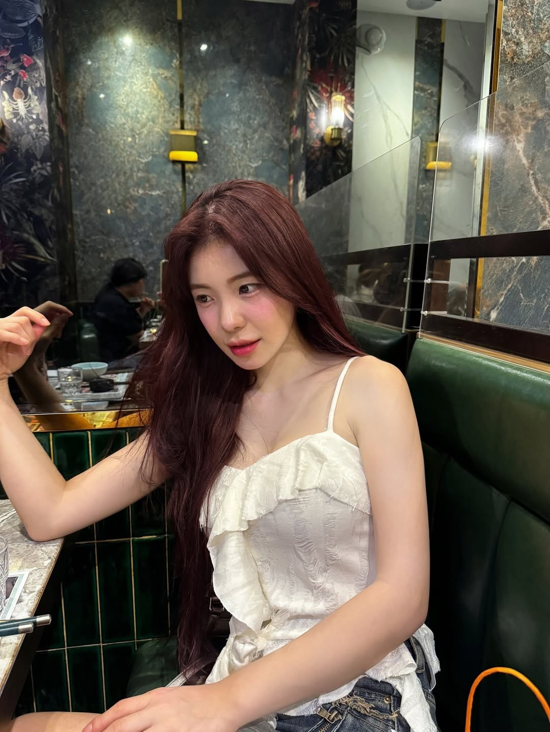 Không chỉ dừng lại ở vai trò cổ vũ viên, Lee Da Hye đang mở rộng sự nghiệp của mình sang lĩnh vực giải trí. Cô đã thử sức với vai trò diễn viên, MC và thậm chí là ca sĩ. (Ảnh: IGNV)