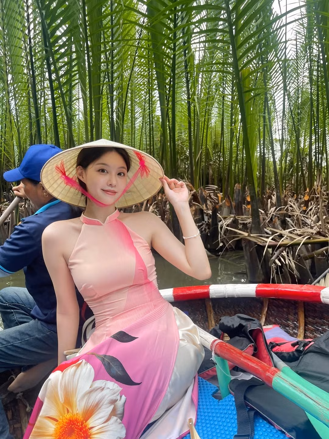 Việt Nam là một điểm đến hấp dẫn đối với các du khách Hàn Quốc, đặc biệt là Đà Nẵng. Mới đây, một nữ du khách người Hàn đã thu hút sự chú ý khi chia sẻ loạt ảnh check-in tại nhiều địa điểm nổi tiếng ở Đà Nẵng. (Ảnh: IGNV)