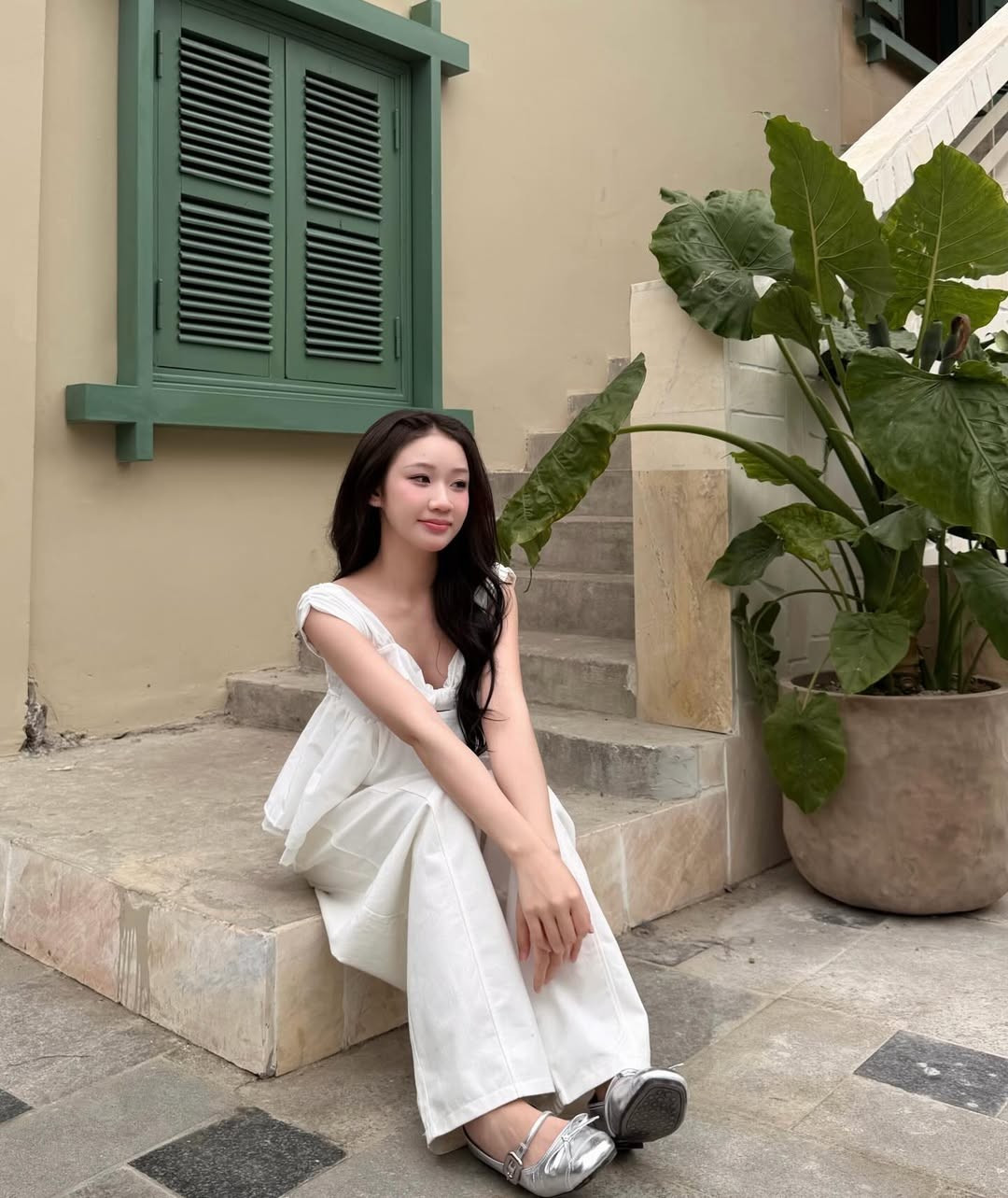 Trước đó, Hoàng Lan Anh cũng là cái tên nổi bật trên mạng xã hội, đặc biệt trên nền tảng TikTok. Tài khoản của cô có hơn 3,7 triệu người theo dõi nhờ loạt video nhảy bắt trend, phong cách trẻ trung, tự tin và ngoại hình xinh xắn. (Ảnh: IGNV)