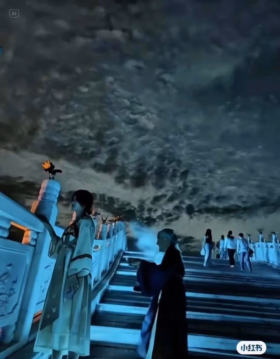 Cô gái tạo dáng giữa background cổ kính, hy vọng có bộ ảnh đậm chất “vintage nghệ thuật”. Nhưng kết quả là một tấm ảnh khiến cô trông như... linh hồn lạc giữa thế kỷ 18. Góc chụp từ dưới lên, gạch đá bao quanh, ánh sáng xanh như đang gọi hồn.