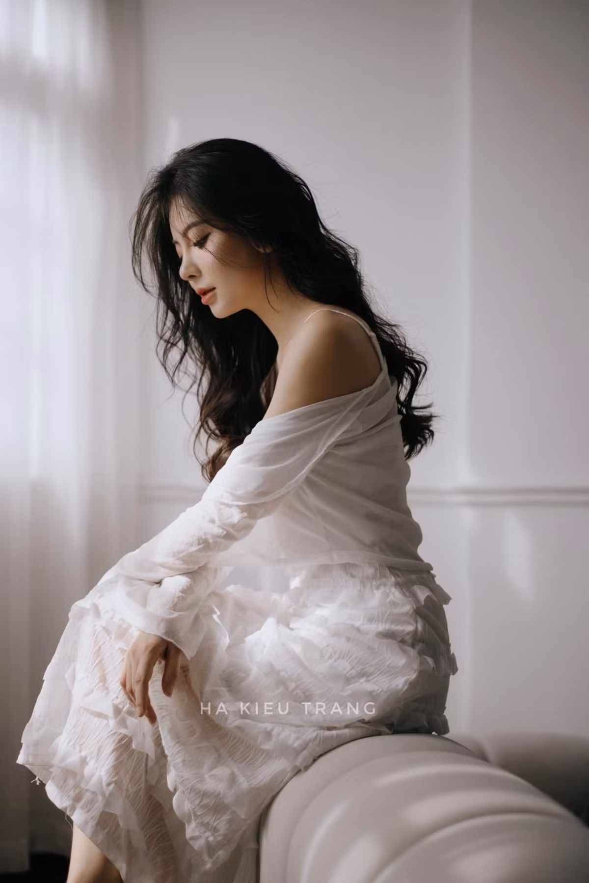 Hot girl sở hữu hàng trăm nghìn lượt theo dõi trên Facebook nhưng cũng nhận những rủi ro, đồn thổi tai tiếng. Không ít lời gạ gẫm từ người đàn ông đã có bạn gái hoặc có gia đình. (Ảnh: FBNV)