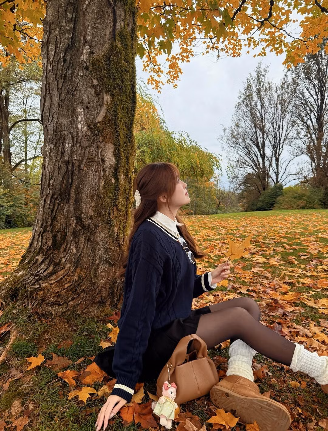 Tăng Mỹ Hàn (SN 2003), hot girl nổi tiếng với nhan sắc ngọt ngào, phong cách thời trang đậm chất tiểu thư cùng lượng người theo dõi khủng trên mạng xã hội, mới đây đã "chiêu đãi" người hâm mộ bằng một bộ ảnh đón thu tuyệt đẹp. (Ảnh: IGNV)