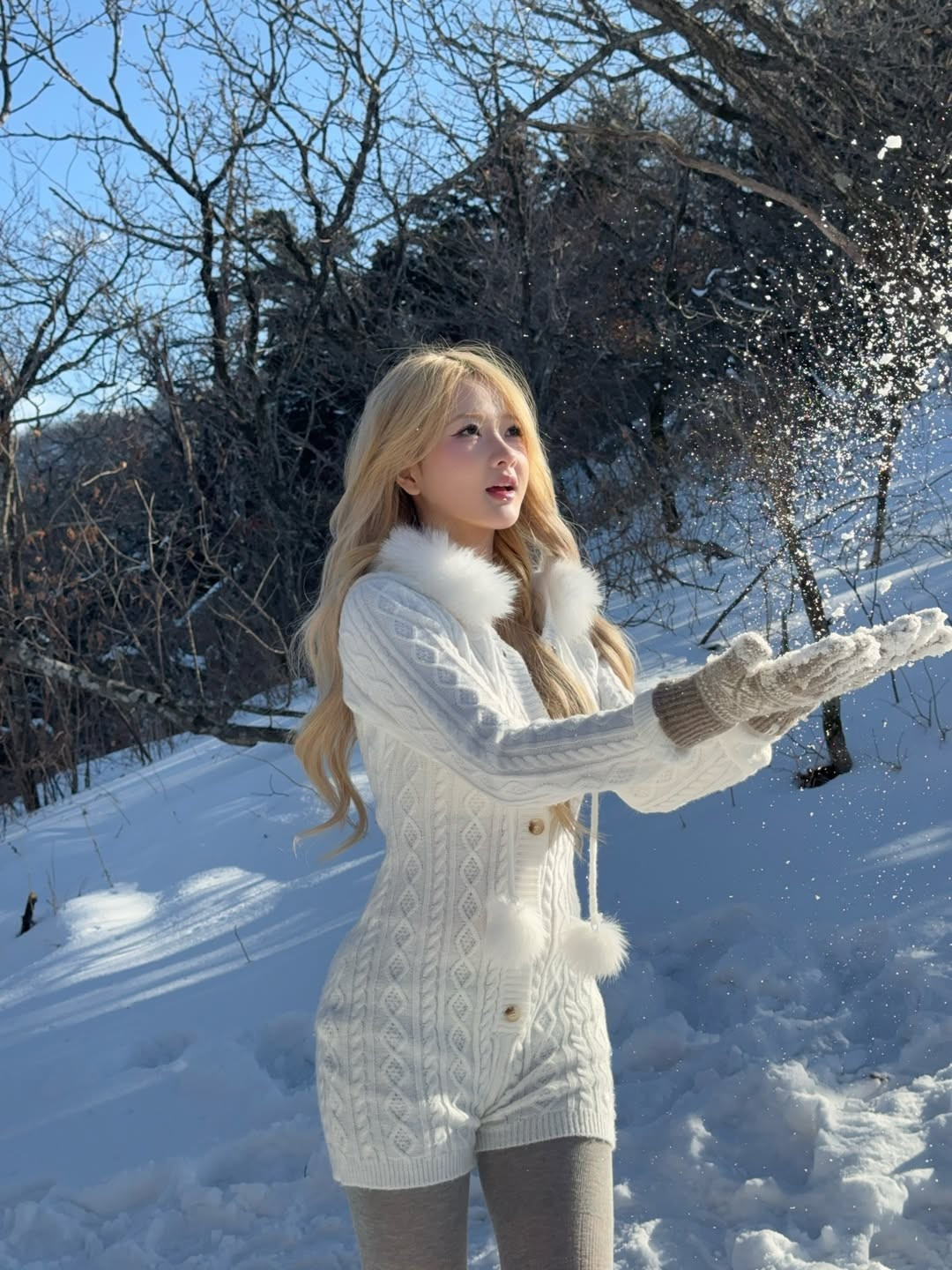 Nhiều người hâm mộ đã không tiếc lời khen ngợi, ví cô nàng như một "nàng công chúa tuyết" bước ra từ truyện cổ tích. (Ảnh: IGNV)