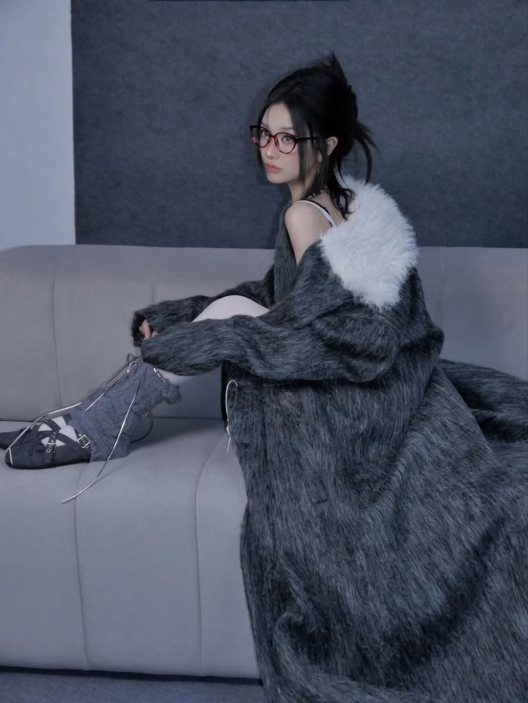 Đây không phải lần đầu tiên Jun Vũ làm mới bản thân. Cách đây ít ngày, cô nàng cũng "thả thính" fan với một loạt ảnh khác, khiến nhiều người hâm mộ vô cùng nôn nóng cho dự án sắp tới của cô nàng. (Ảnh: IGNV)