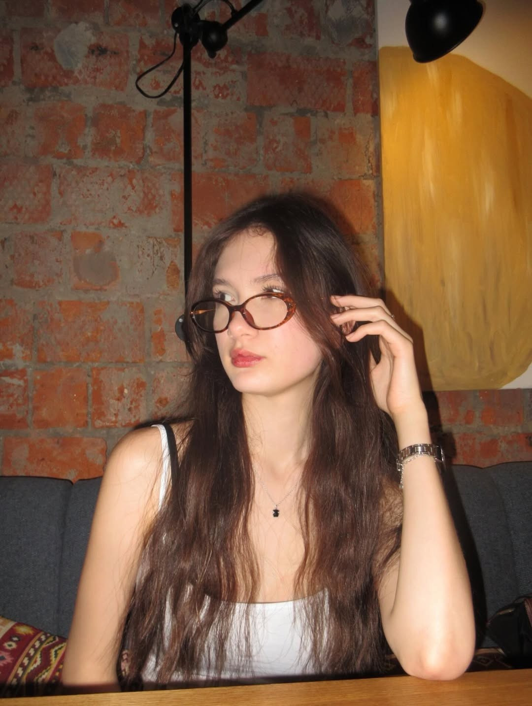 Dù sở hữu ngoại hình nổi bật, Thanh Giang vẫn giữ lối sống khá kín tiếng, tập trung cho việc học tập và tận hưởng thời gian bên gia đình. (Ảnh: IGNV)