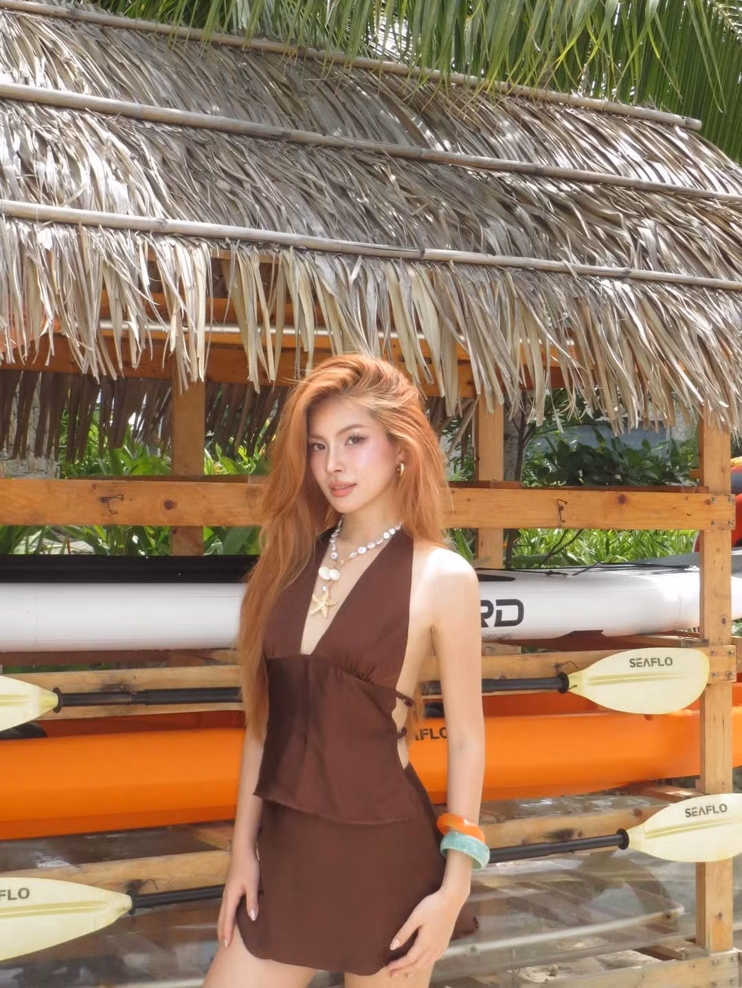 Đặc biệt, những bức ảnh được chụp tại một resort sang trọng với không gian mở hướng ra biển đã tạo nên khung cảnh lãng mạn và cuốn hút. (Ảnh: IGNV)