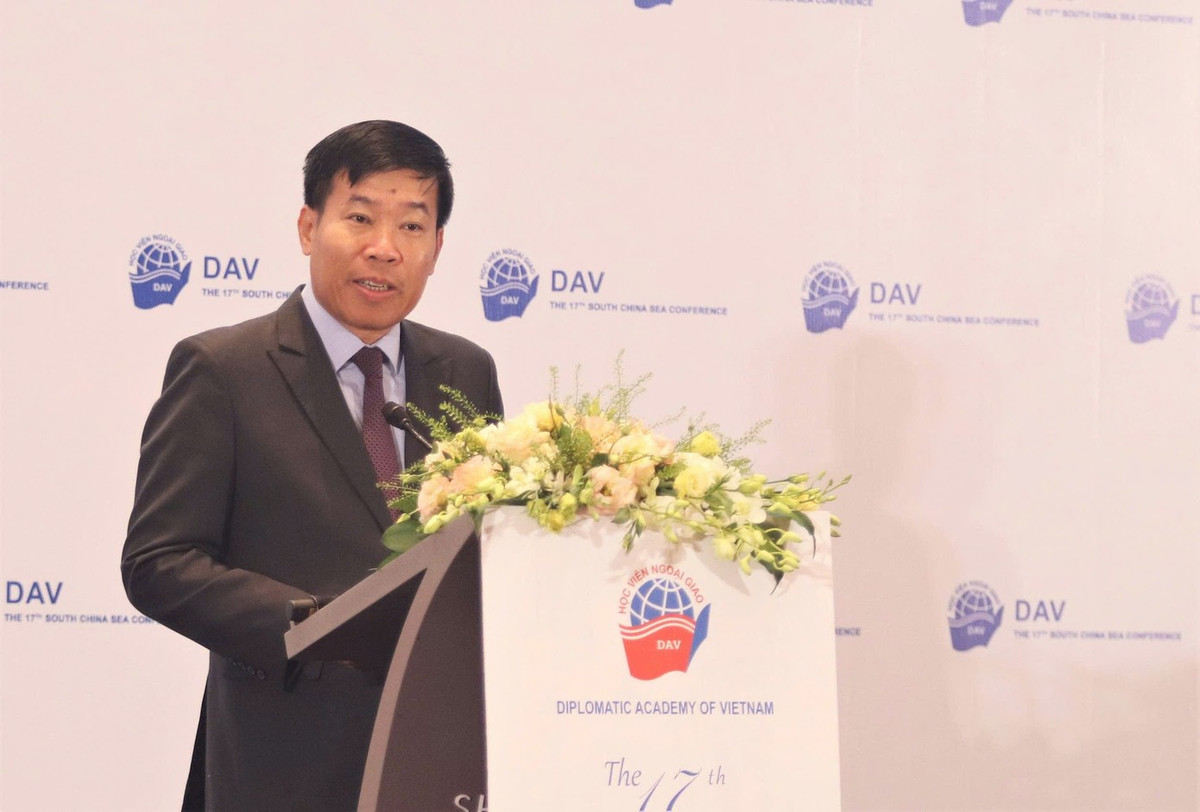 Thứ trưởng Bộ Ngoại giao Nguyễn Mạnh Cường phát biểu khai mạc hội thảo.