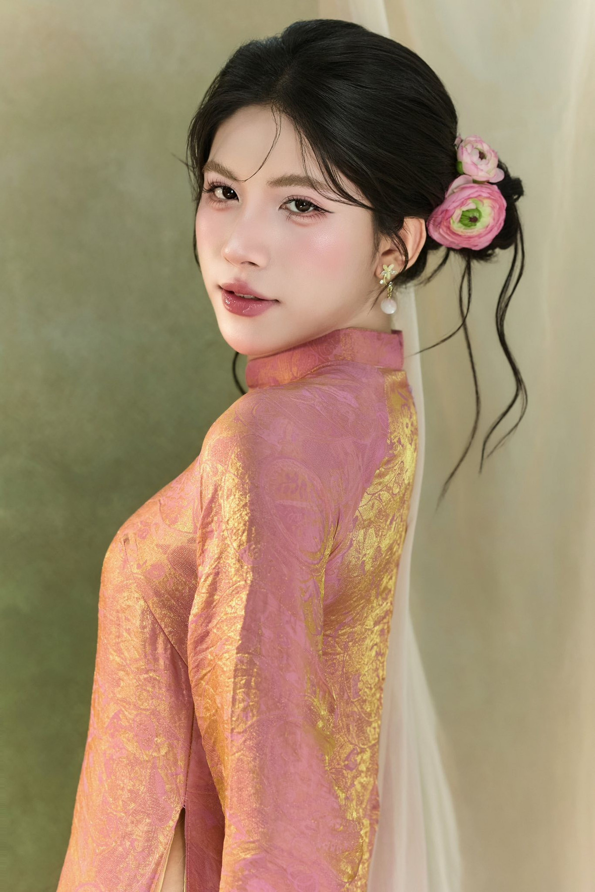 Trong tương lai, Thanh Hà dự định sẽ tham gia các cuộc thi sắc đẹp của người chuyển giới. Việc công khai chuyển giới chính là bước đệm lớn để bạn vững tin, tìm thấy chính mình. (Ảnh: FBNV)