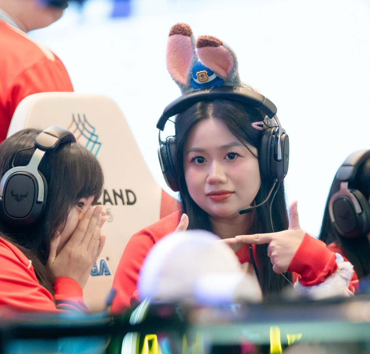 Tại SEA Games 33 diễn ra tại Thái Lan vừa qua, Đỗ Kỳ Duyên cùng các đồng đội trong đội tuyển Liên Quân Mobile nữ Việt Nam đã lập nên kỳ tích vô tiền khoáng hậu. (Ảnh: FBNV)