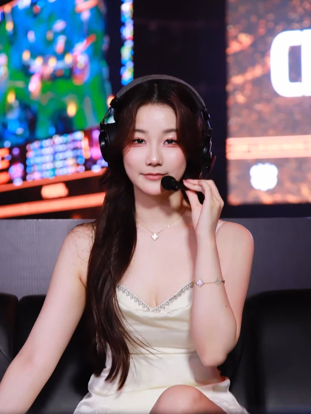 Kiittwy (hay còn được biết đến với tên Kitty) là một cái tên không còn xa lạ trong cộng đồng eSports, đặc biệt là Liên Minh Huyền Thoại (LMHT). Cô nàng không chỉ nổi tiếng với vai trò là một bình luận viên, mà còn là một streamer, người sáng tạo nội dung, và một cosplayer tài năng. (Ảnh: IGNV)