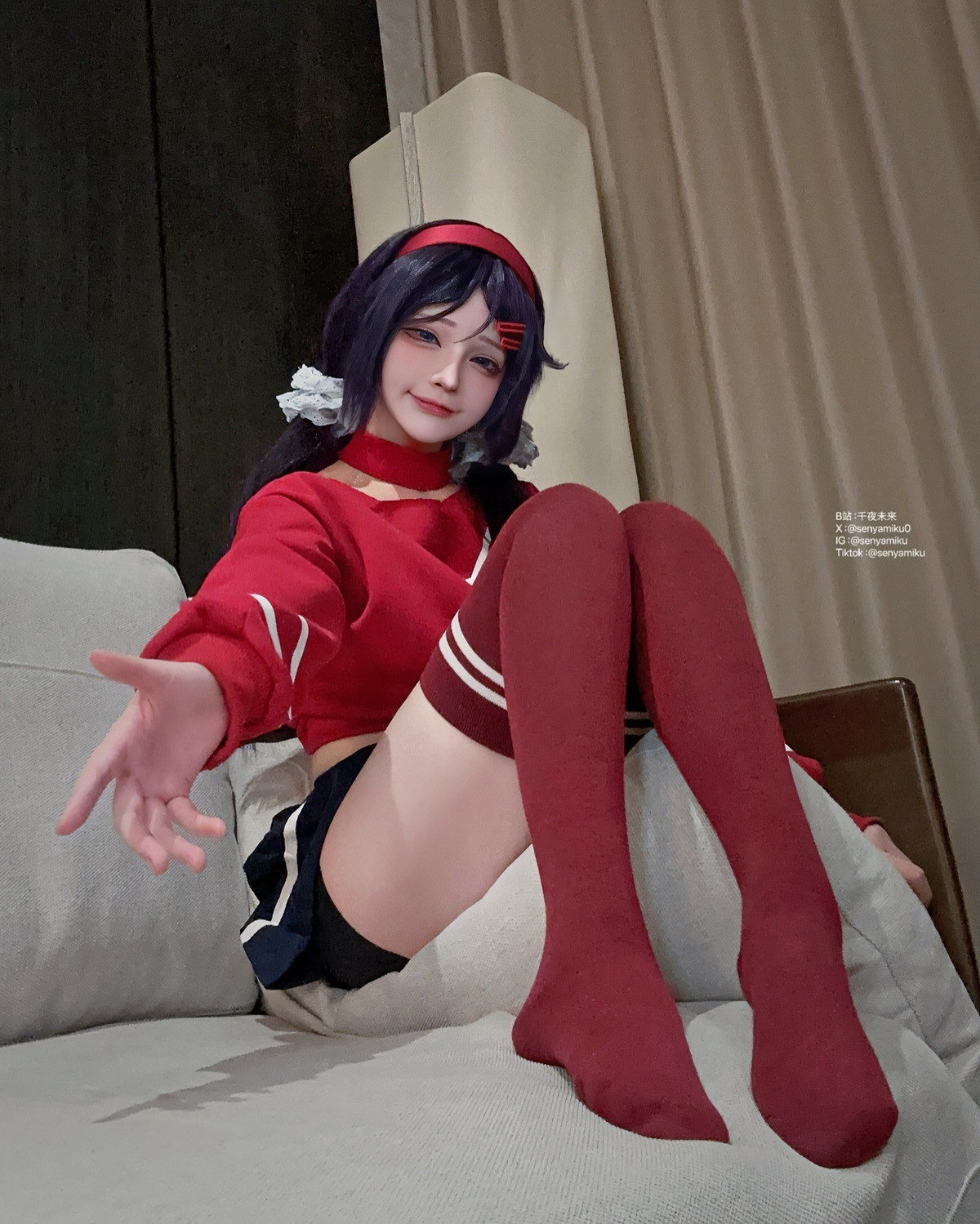 Tatsumaki là một trong những nhân vật nữ được yêu thích nhất trong One-Punch Man, nổi tiếng với sức mạnh siêu năng lực kinh hồn, mái tóc xoăn màu xanh lá đặc trưng và tính cách kiêu ngạo, mạnh mẽ. (Ảnh: IG @senyamiku)