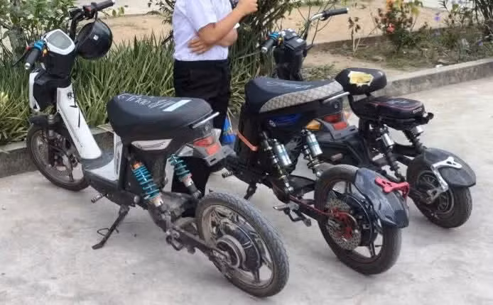 Các xe "binh", "độ" bị tạm giữ.